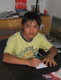刘利磊,男,汉族,1985年12月生,云南财经大学公共管理学院行政管理专业2003级在读学生。