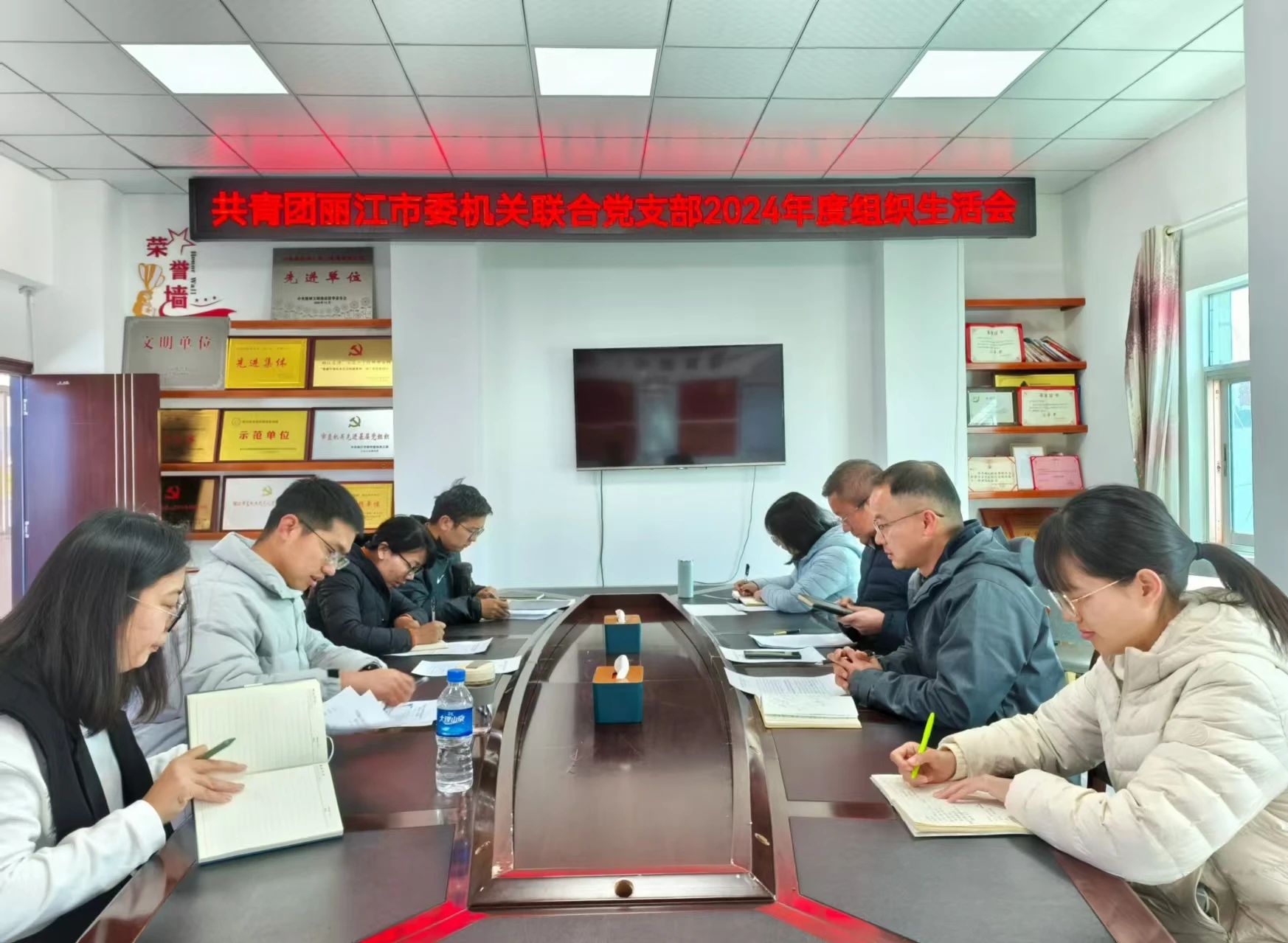 7ccaca4de22d02943a4d3719e08ae35e.jpg